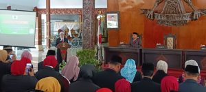 Serahkan SK 221 Kepala Sekolah, Bupati Blitar Ingatkan Tantangan Terkini Dunia Pendidikan