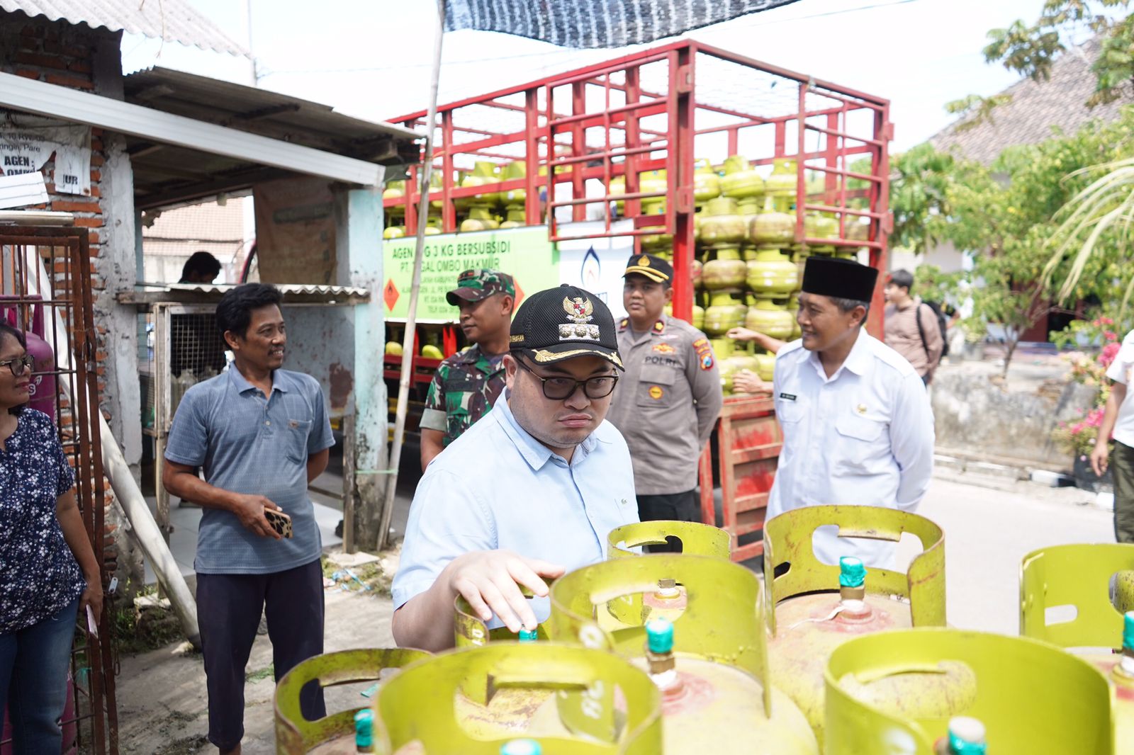 Datangi Agen dan Pangkalan, Mas Dhito Larang Peternak Gunakan Elpiji Melon