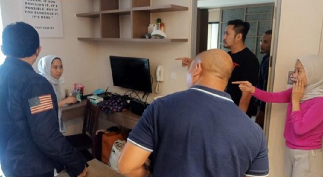 Penampakan Wanita Kembar saat Ditangkap di Apartemen