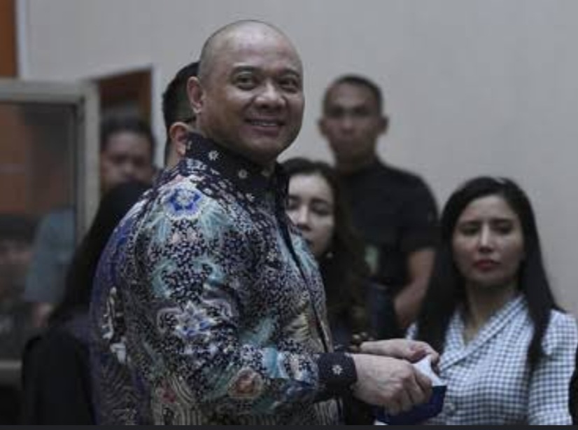 Teddy Minahasa Tetap Dihukum Penjara Seumur Hidup