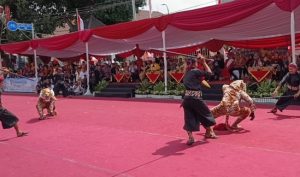 Tradisi Rampogan Macan Hipnotis Penonton BEN Carnival 2023