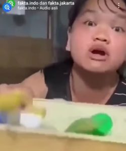 Aksi Emak-Emak Gerebek Markas Narkoba
