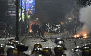 Bentrok Polisi Vs Warga Dago Elos, Kronologi dan Reaksi