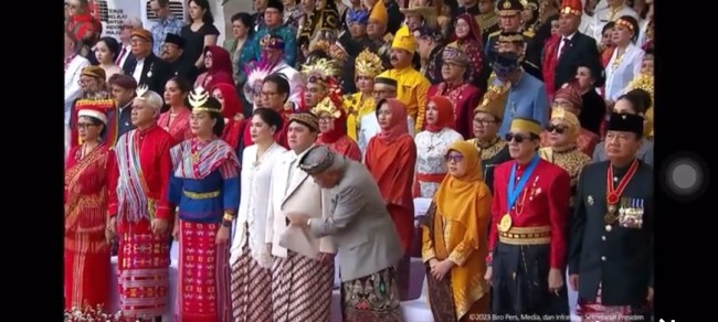 Menteri Basuki Singkap Baju Menteri Erick Bikin Geeer….