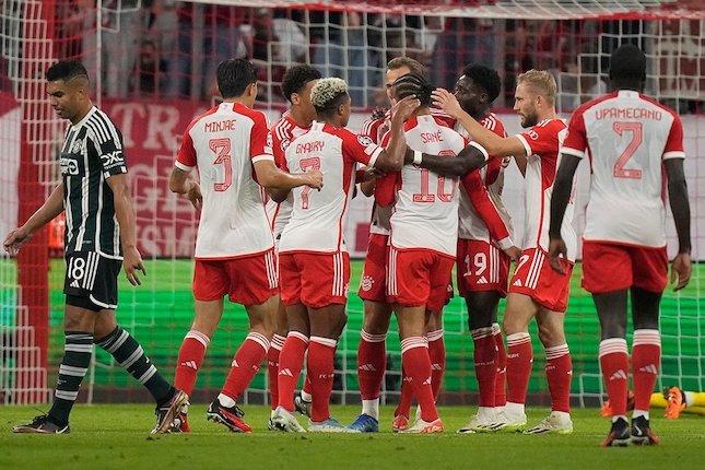 Liga Champions Dini Hari Tadi: Drama Hujan Gol di Allianz Arena