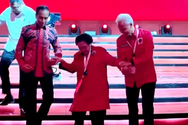 Video Megawati Hempaskan Tangan Jokowi Hasil Editing