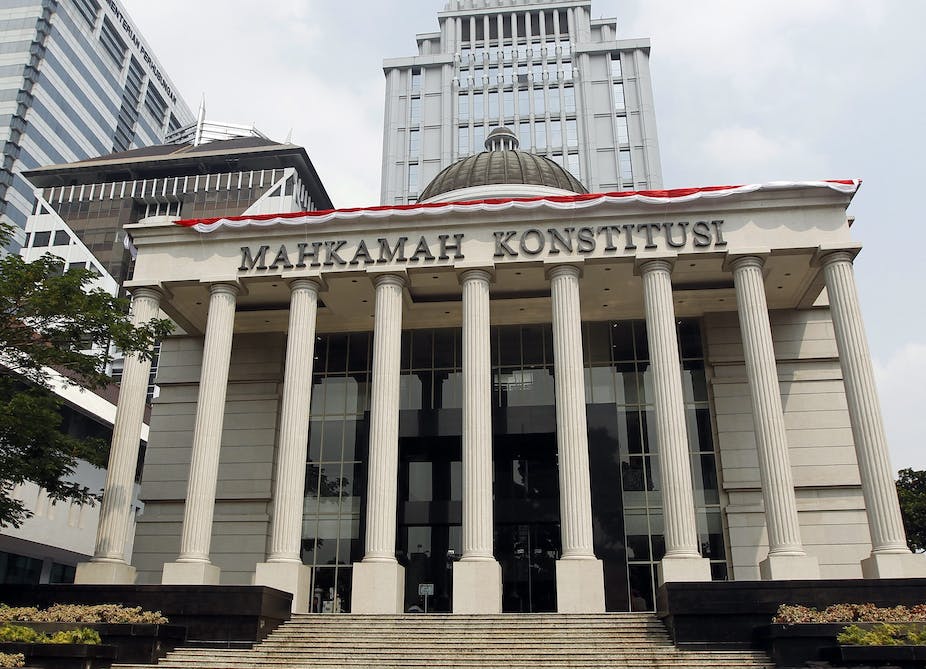 MK Tolak Gugatan Batas Usia Capres-Cawapres, Bukti Bukan “Mahkamah Keluarga”