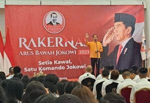 Temui Relawan, Netralitas Jokowi Dipertanyakan