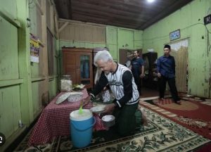 Hobi Ganjar Nginap di Rumah Warga, Ini Kata Pengamat