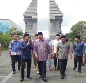 SBY Tebar Pesan Damai di Makam Bung Karno