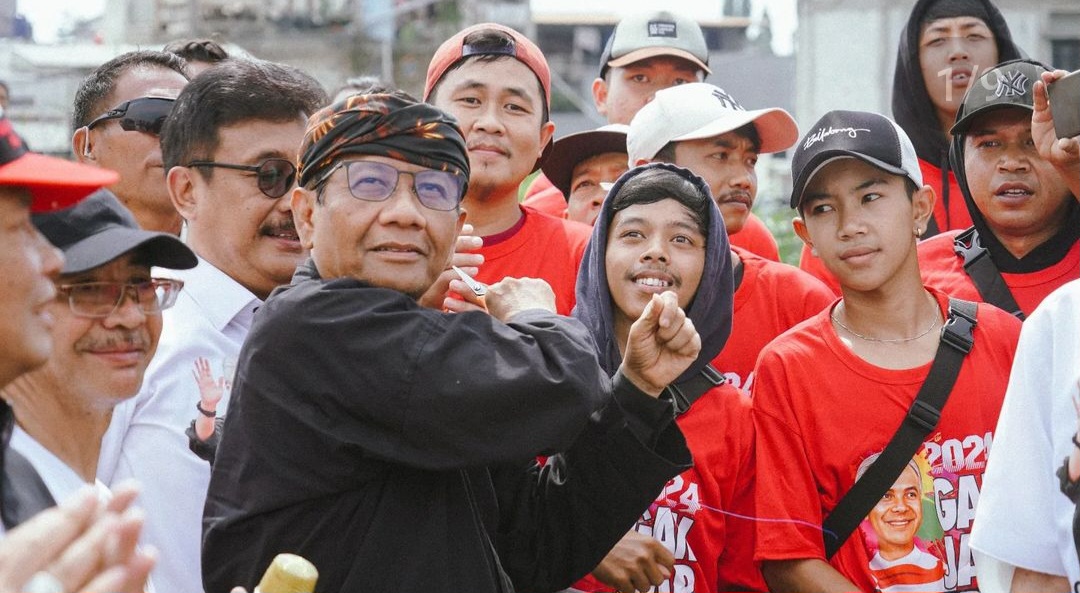 Pujian Jokowi untuk Mahfud: Menko Polhukam Terlama di Kabinetnya