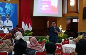 Konvergensi Media di Era Digital: Diskominfotik Kota Blitar Gelar Webinar