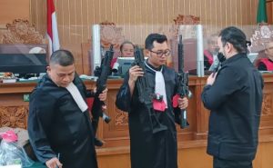 Kepemilikan Senjata Ilegal, Dito Jalani Sidang Tuntutan