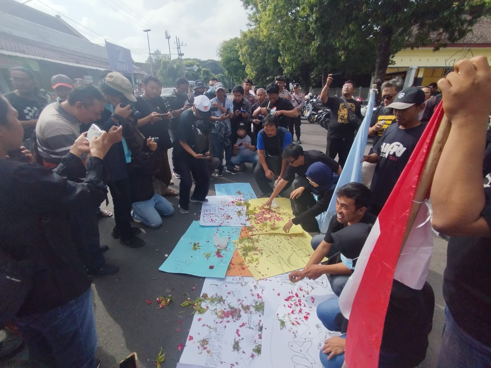 Gabungan Jurnalis Kediri Demo Tuntut DPR Cabut RUU Penyiaran
