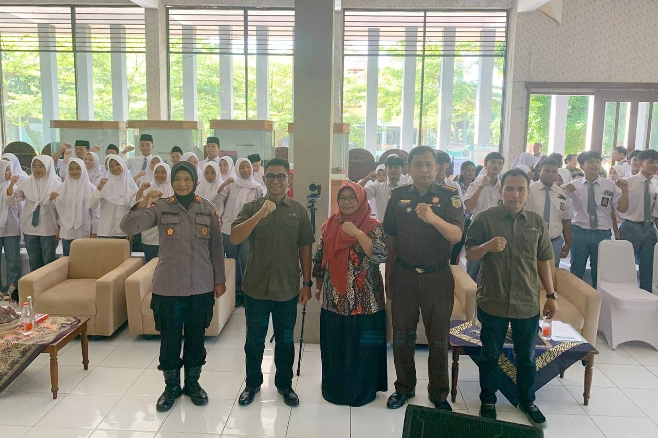 Kenalkan Sejarah, Ratusan Siswa Antusias Belajar di Museum Airlangga