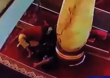Adegan Terlarang Sesama Jenis di Masjid Viral
