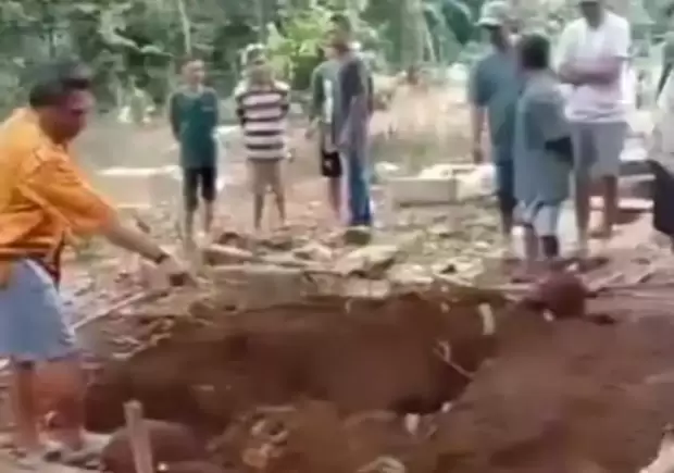 Heboh Makam Mahasiswi Kedokteran Dibongkar, Ada Apa?