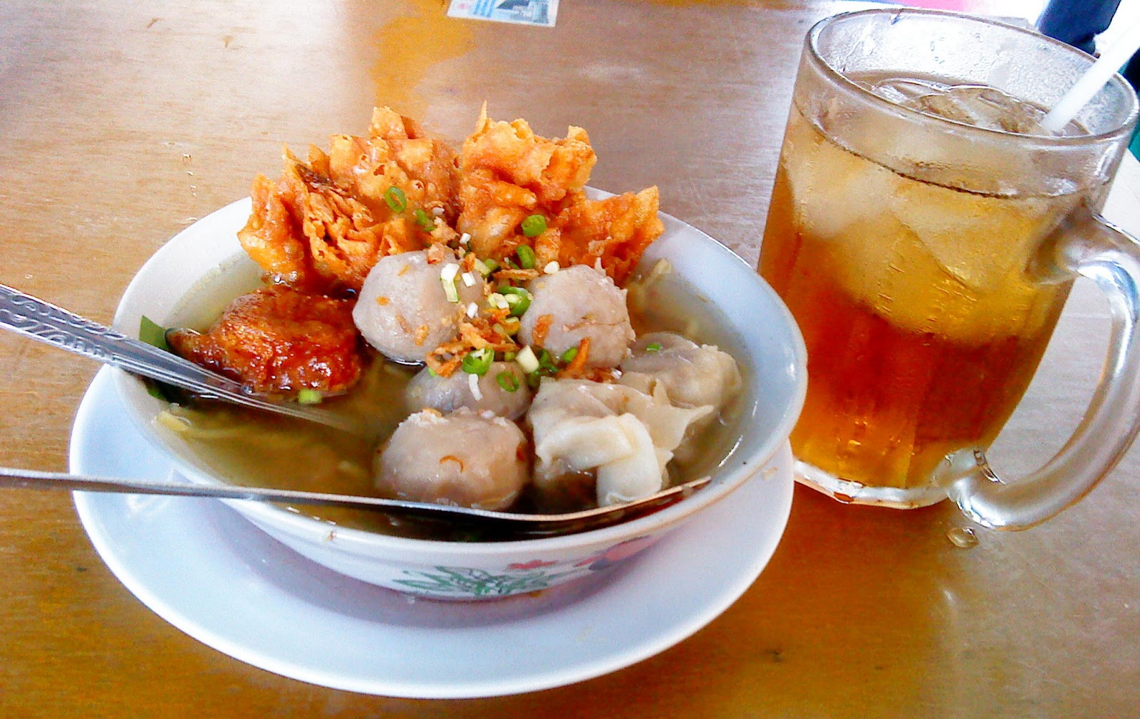 Jangan Minum Teh setelah Santap Bakso, Ini Dampaknya bagi Tubuh