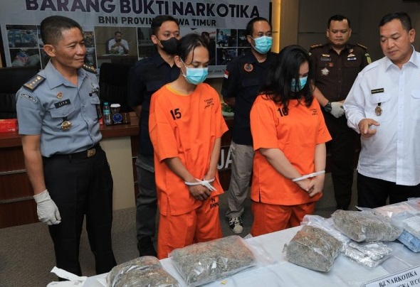 Edarkan Ganja 1,8 Kg, Mahasiswi Malang Diringkus BNN