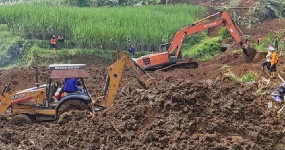 Hari Keenam, Korban Longsor Blitar Belum Ditemukan