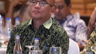 Jokowi Teken Keppres, Hasyim Diberhentikan Tidak Hormat