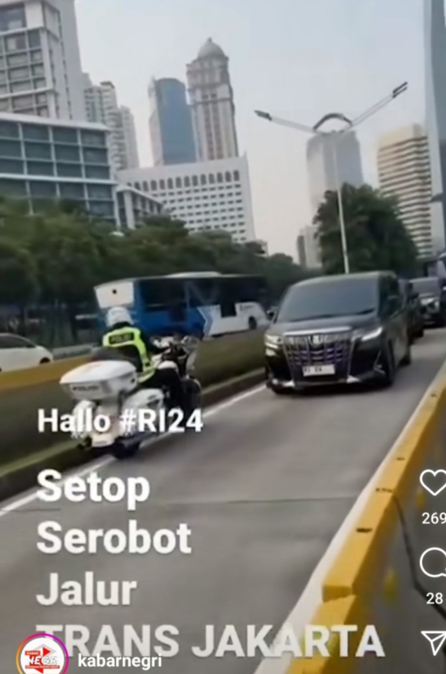 Viral Mobil Dinas Pelat RI Lewat Jalur Busway, Langgar Aturan?