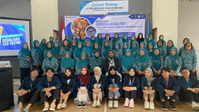 Dosen dan Mahasiswa KKN FMIPA UB Ajari Pembuatan Eco Enzyme