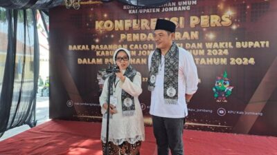 Pasangan Petahana Jombang Daftar Pertama di KPU