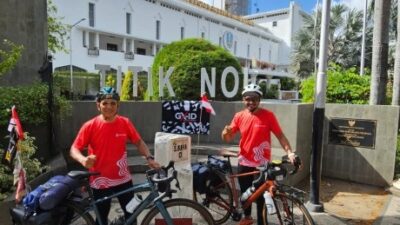 Bersepeda 1945 Km, Dua Pesepeda Sidoarjo Rayakan Kemerdekaan dengan Cara Unik