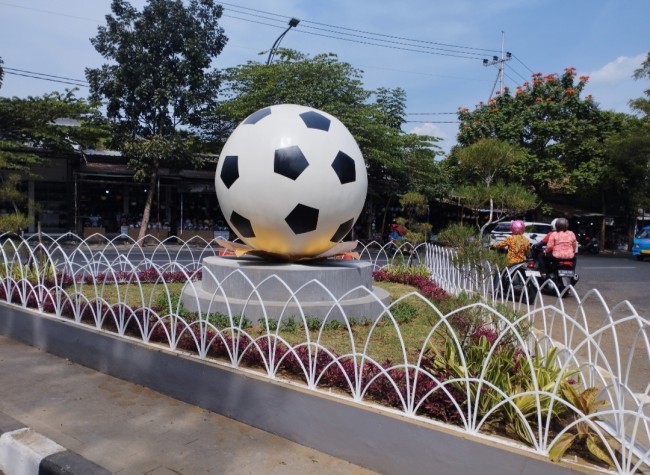 Taman Monumen Bola Berdiri, DLH Ajak Jaga Bersama Semua RTH