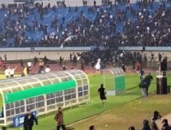 Bayang-bayang Kanjuruhan Kembali Menghantui: Ricuh Suporter Warnai Kemenangan Persib atas Persija