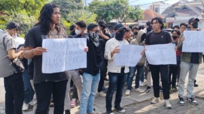 Mahasiswa Geruduk KPU Kota Malang, Tolak Keras Calon Wali Kota Mantan Napi Korupsi