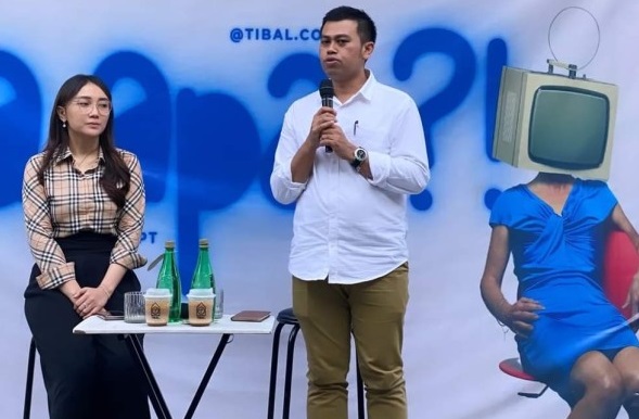 Janjikan Pendidikan Gratis Hingga Sarjana, Ibin-Elim Gaet Suara Milenial di Blitar