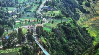 Sudah Dibuka, Tidak Semua Orang Boleh Lewat Jembatan Kaca Bromo