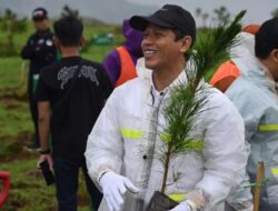 Hanif Faisol, Tokoh “Revolusi Hijau” yang Kini Jabat Menteri Lingkungan Hidup