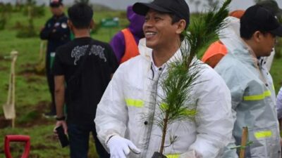 Hanif Faisol, Tokoh “Revolusi Hijau” yang Kini Jabat Menteri Lingkungan Hidup