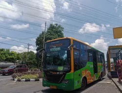 Baru Sepekan Beroperasi, Bus Trans Jatim Dilempari Batu di Bangkalan