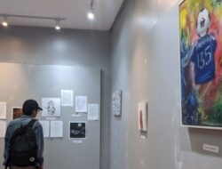 Kenang Dua Tahun Tragedi Kanjuruhan, Mahasiswa FIB UB Gelar Pameran Seni