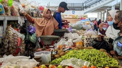 Harga Sembako di Jatim Jelang Nataru Fluktuatif