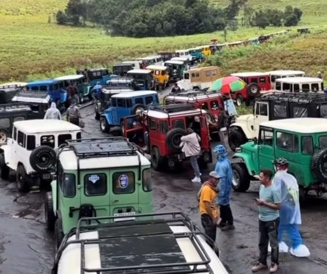 Libur Panjang, Kawasan Bromo Macet Total