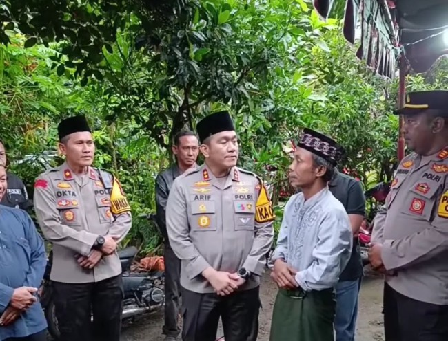 Kapolres Blitar Kunjungi Rumah Korban Mutilasi, Beri Keluarga Trauma Healing