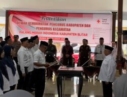 Pengurus PMI Kabupaten Blitar Resmi Dilantik, DPRD Dorong Sinergi Kemanusiaan