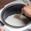 Di Balik Nasi Pulen Kita: Perjuangan Yoshitada, Dedikasi Fumiko, dan Kelahiran Rice Cooker yang Mengubah Dapur Dunia