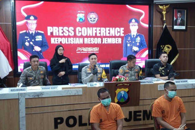 Buron 12 Tahun, 2 Pelaku Pembunuhan di Jember Ditangkap Sepulang dari Malaysia