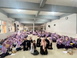 Healthy Women, Healthy Futures: FK Universitas Negeri Malang Edukasi Remaja tentang Kesehatan Reproduksi di SMA Islam Kepanjen