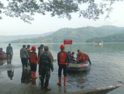 Ibu dan Anak Ditemukan Meninggal, Terseret Banjir Sepulang Sekolah