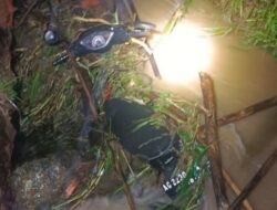Ibu dan Anak  Hilang Terseret Banjir usai Jemput Sekolah