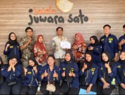 Mahasiswa Unisba Intip Dapur Bisnis Bakpia Yogyakarta