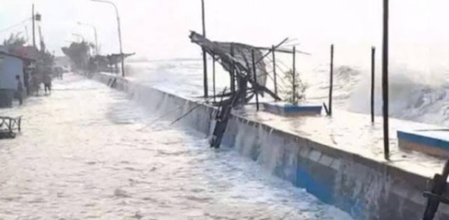 Banjir Rob Diprediksi Landa Pesisir Jatim hingga 30 Mei, Ini Wilayah Terdampak