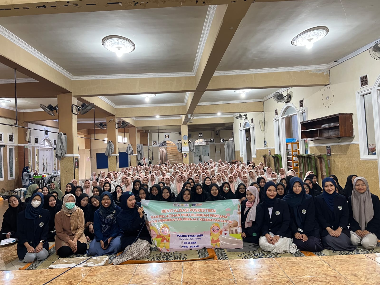 Diikuti 430 Santri Nurul Ulum Putri, FK UM Revitalisasi Poskestren dan Gelar Pelatihan Penanganan Cedera